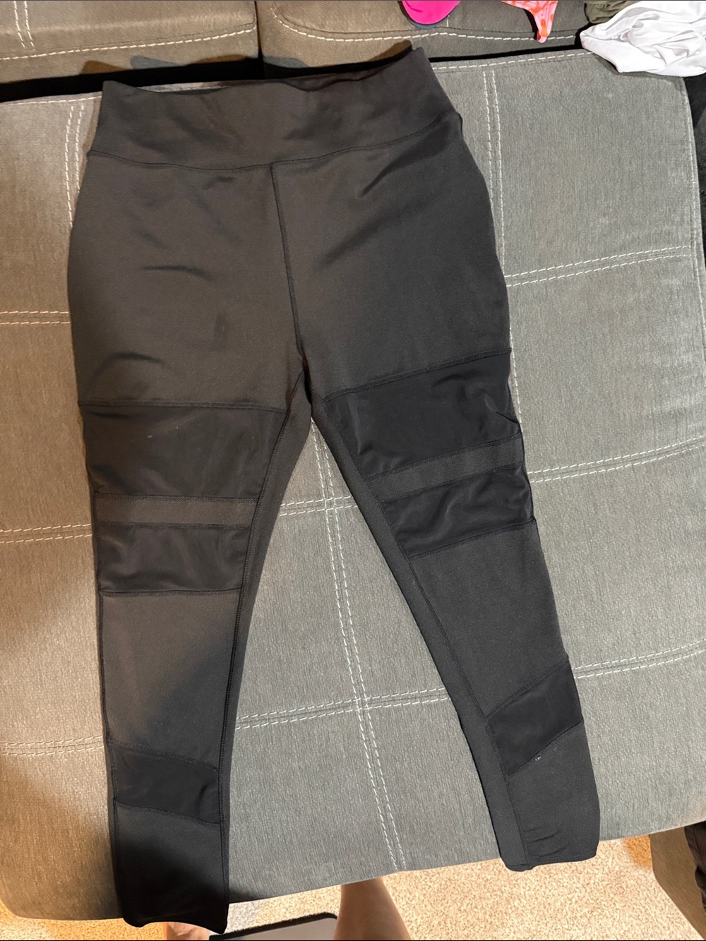Women Black Active Leggings - holding all together